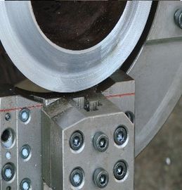 Automatic Pipe Cutting And Beveling Machine Electric Seperate Frame Out Mounted