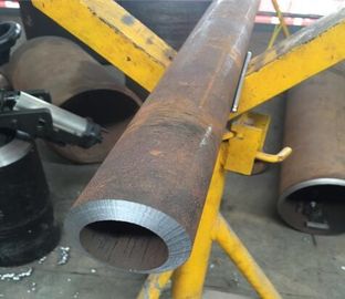 Electric Cold Pipe Cutting And Bevelling Machine For Gas And Oil Industry